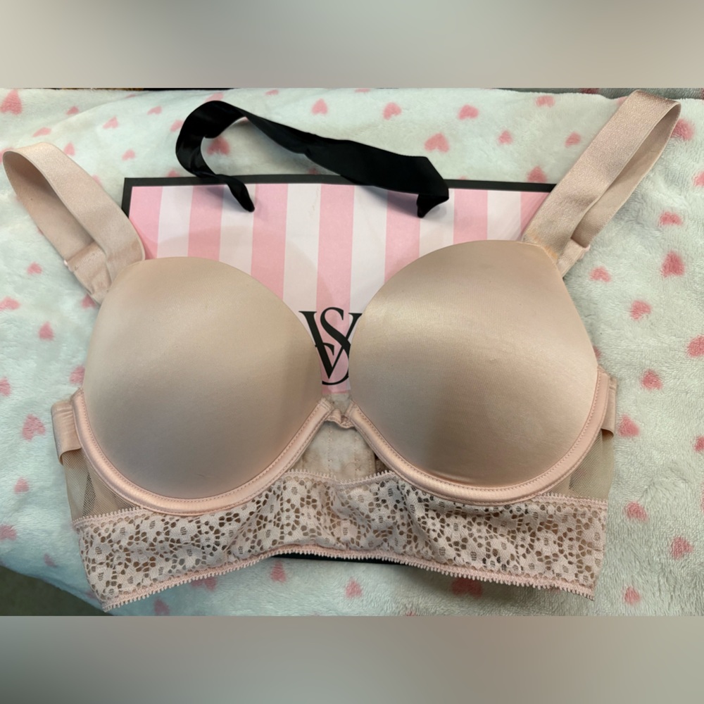 Victoria's Secret Very sexy Push up Lace Bra - 32D